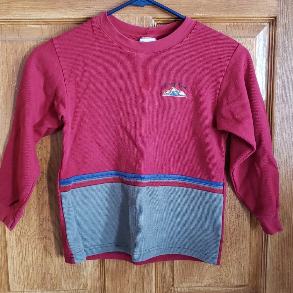 Oshkosh size 6 boys red sweater